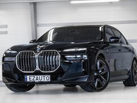 BMW i7, Седан