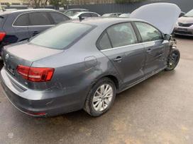 Volkswagen Jetta dalimis. Kiti ardomi auto a3