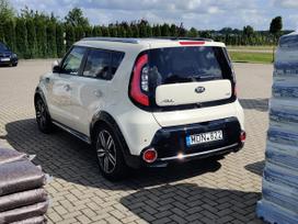 Kia Soul, 1.6 l., off-road / crossover