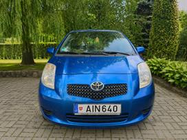 Toyota Yaris, 1.3 l., sedanas