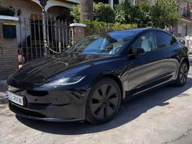 Tesla Model 3, 75 кВт·ч, Седан
