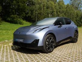 Lynk & Co 02, 66 кВт·ч, Внедорожник / Кроссовер