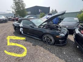 Ford Mustang dalimis. Automobiliai iš usa