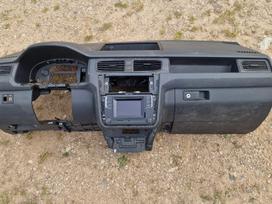 Volkswagen Caddy panelė, oro pagalvės, saugos