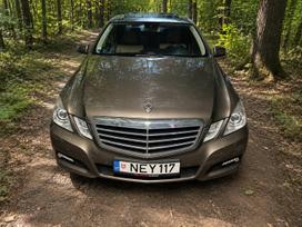 Mercedes-Benz E220, 2.1 l., Седан
