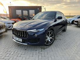 Maserati Levante, 3.0 l., Внедорожник / Кроссовер