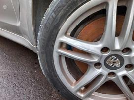 Porsche Panamera dalimis. Greičių dėžės kodas