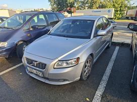 Volvo S40, sedanas