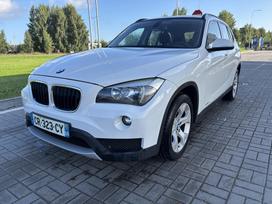 BMW X1, 2.0 l., off-road / crossover