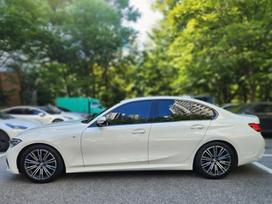 BMW 320, 2.0 l., saloon / sedan