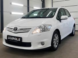 Toyota Auris, 1.4 l., Хэтчбек
