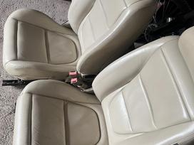 Jaguar Xj salono detalės