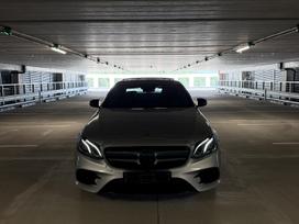 Mercedes-Benz E220, 2.0 l., sedans