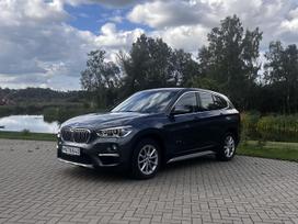 BMW X1, 1.5 l., off-road / crossover