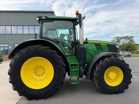 John Deere 6215R, traktoriai