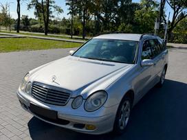 Mercedes-Benz E220, 2.2 l., saloon / sedan