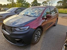 Chrysler Pacifica, 3.6 l., off-road / crossover