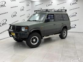 Mitsubishi Pajero, 2.5 l., Внедорожник / Кроссовер