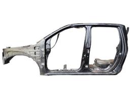 Nissan Navara крышка багажника/капот