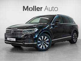 Volkswagen Touareg, 3.0 l., Внедорожник / Кроссовер