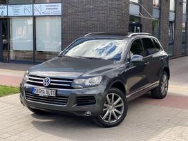 Volkswagen Touareg, 3.0 l., off-road / crossover