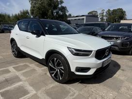 Volvo XC40, 2.0 l., off-road / crossover