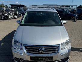 Volkswagen Touran Pavarų dėžėss kodas jxp spalvos kodas la7w