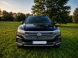 Volkswagen Touareg, 3.0 l., visurgājējs / krosovers