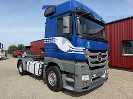 Mercedes-Benz Actros 1944, double sleeper