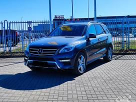 Mercedes-Benz ML350, 3.0 l., off-road / crossover