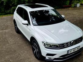 Volkswagen Tiguan, 2.0 l., Внедорожник / Кроссовер