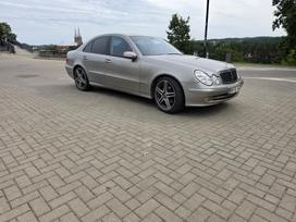 Mercedes-Benz E320, 3.2 l., Седан