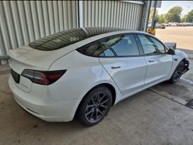 Tesla Model 3, 81 kWh, hatchback