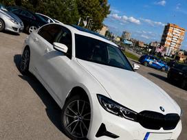 BMW 320, 2.0 l., saloon / sedan