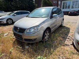 Volkswagen Polo dalimis. Skambink 8 iki 21h
