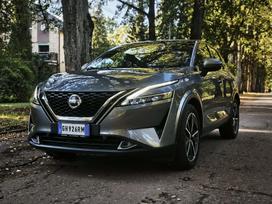 Nissan Qashqai, 1.3 l., Внедорожник / Кроссовер