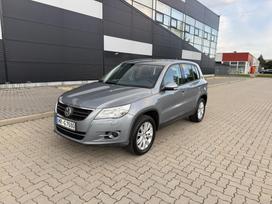 Volkswagen Tiguan, 2.0 l., off-road / crossover