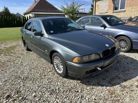 BMW 525 по частям. Yra video kaip dirba variklis ratai yra visi 4 salo