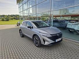 Nissan Qashqai, 1.3 l., off-road / crossover