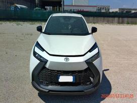 Toyota C-HR, 1.8 l., Внедорожник / Кроссовер