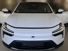 Polestar 4 dalimis. Polestar 4 ardomas dalimis dėl dalių kreipkitės telefon