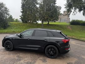 Audi e-tron, 95 кВт·ч, Внедорожник / Кроссовер