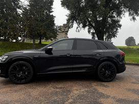 Audi e-tron, 95 кВт·ч, Внедорожник / Кроссовер