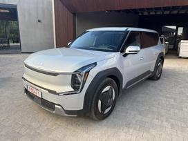 Kia EV9, 76 kWh, off-road / crossover