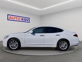 Infiniti M30, 3.0 l., saloon / sedan