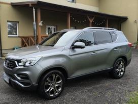 SsangYong Rexton, 2.2 l., off-road / crossover