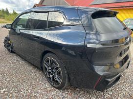 BMW iX, Внедорожник / Кроссовер