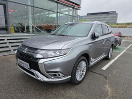 Mitsubishi Outlander, 2.4 l., off-road / crossover