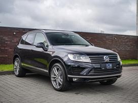 Volkswagen Touareg, 3.0 l., off-road / crossover
