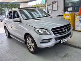 Mercedes-Benz ML350, 3.0 l., off-road / crossover